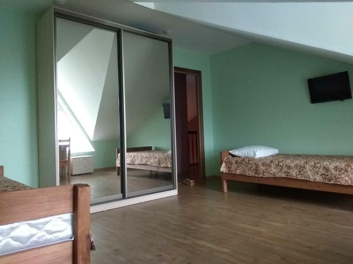 אירוקצק Zelyony Bereg Mini-Hotel מראה חיצוני תמונה